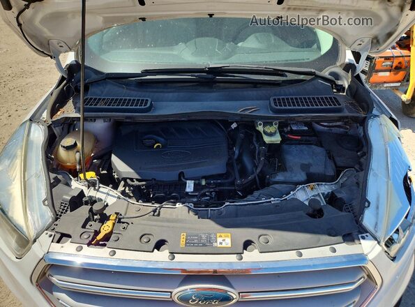 1FMCU0GD5JUB15368 2018 FORD ESCAPE White Вид підкапотного простору