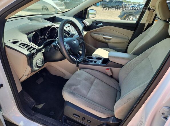 1FMCU0GD5JUB15368 2018 FORD ESCAPE White Вид салону спереду