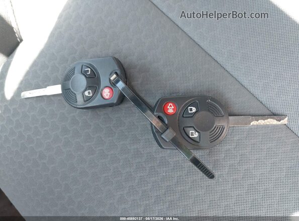 1FMCU0GD5JUB85632 2018 FORD ESCAPE Белый Вид панели приборов