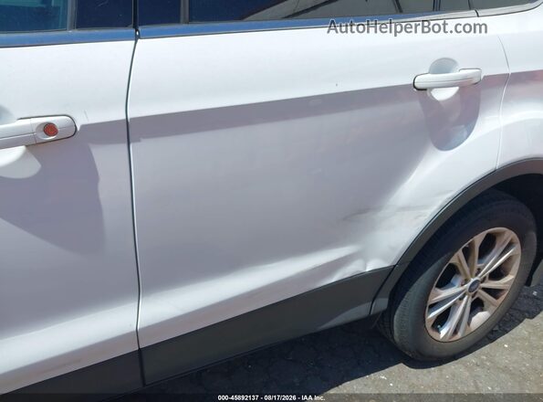1FMCU0GD5JUB85632 2018 FORD ESCAPE Белый Вид спереди