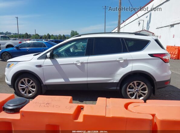 1FMCU0GD5JUB85632 2018 FORD ESCAPE Белый Панорамный вид салона 360°