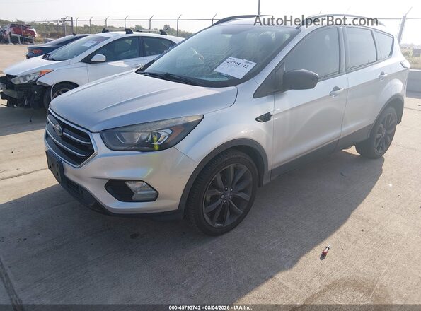 1FMCU0GD5JUC05751 2018 FORD ESCAPE Silver Передня ліва чверть
