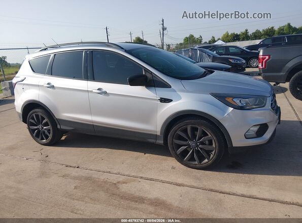 1FMCU0GD5JUC05751 2018 FORD ESCAPE Silver Вид задньої частини салону