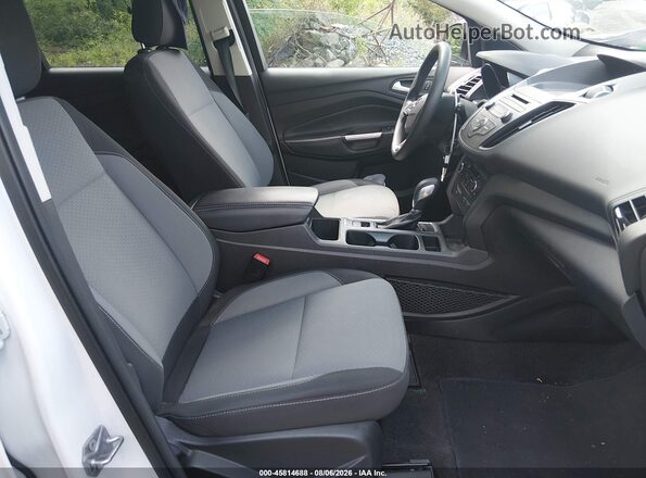 1FMCU0GD5JUC17723 2018 FORD ESCAPE White Սալոնի դիմացի տեսք