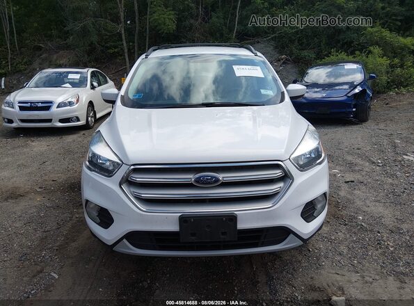 1FMCU0GD5JUC17723 2018 FORD ESCAPE White Սարքավորումների վահանակի տեսք