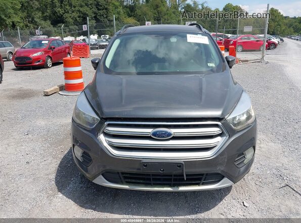 1FMCU0GD5JUD14355 2018 FORD ESCAPE Gray Widok z przodu