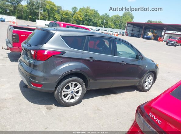1FMCU0GD5KUA67825 2019 FORD ESCAPE Gray Widok wnętrza z tyłu