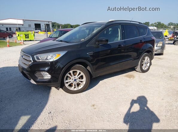 1FMCU0GD6HUA02605 2017 FORD ESCAPE Black წინა მარცხენა ხედი სამი მეოთხედიდან