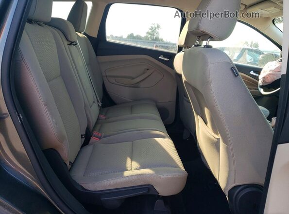 1FMCU0GD6HUA88174 2017 FORD ESCAPE Gray Вид задньої частини салону