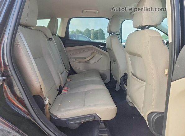 1FMCU0GD6HUB01697 2017 FORD ESCAPE Black Widok wnętrza z tyłu