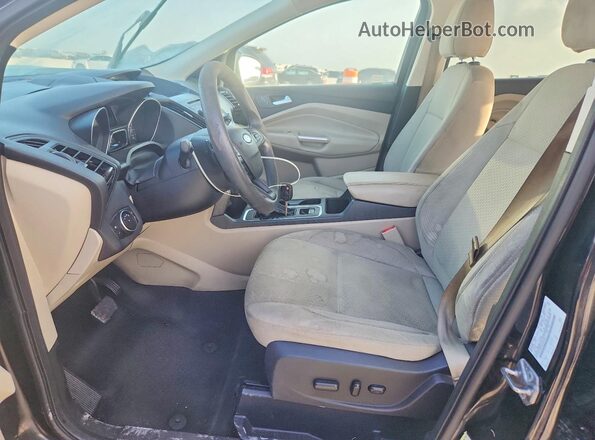 1FMCU0GD6HUB01697 2017 FORD ESCAPE Black Widok wnętrza z przodu