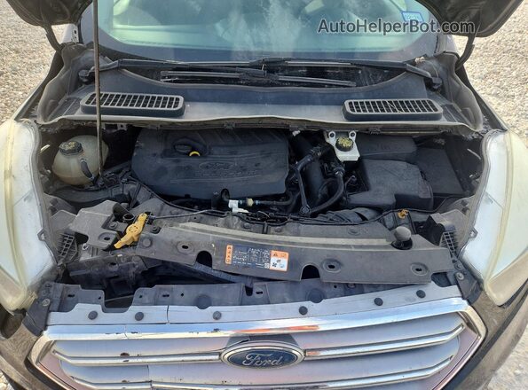 1FMCU0GD6HUB01697 2017 FORD ESCAPE Black Widok komory silnika