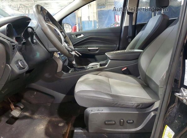 1FMCU0GD6HUD52574 2017 FORD ESCAPE Black წინა სალონის ხედი