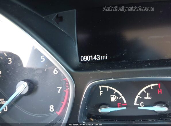 1FMCU0GD6HUD83761 2017 FORD ESCAPE White Widok tylnych siedzeń