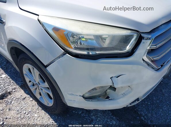 1FMCU0GD6HUD83761 2017 FORD ESCAPE White Widok zestawu wskaźników