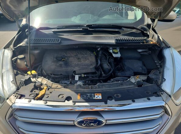 1FMCU0GD6HUE22770 2017 FORD ESCAPE Gold Вид підкапотного простору