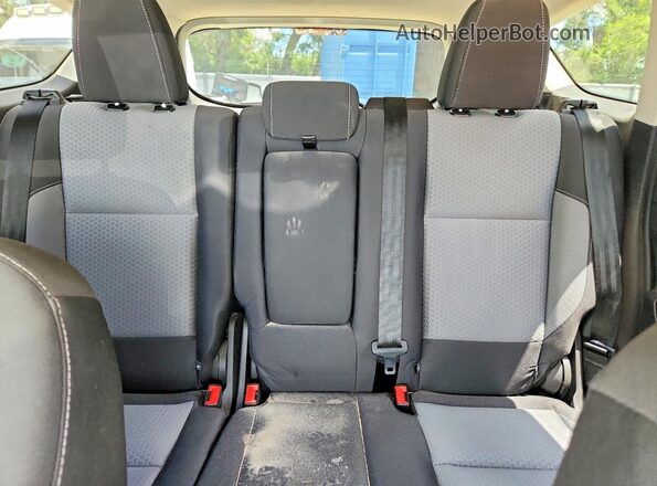 1FMCU0GD6HUE43621 2017 FORD ESCAPE White Widok tylnych siedzeń