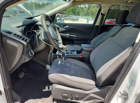 1FMCU0GD6HUE43621 2017 FORD ESCAPE White Widok wnętrza z przodu