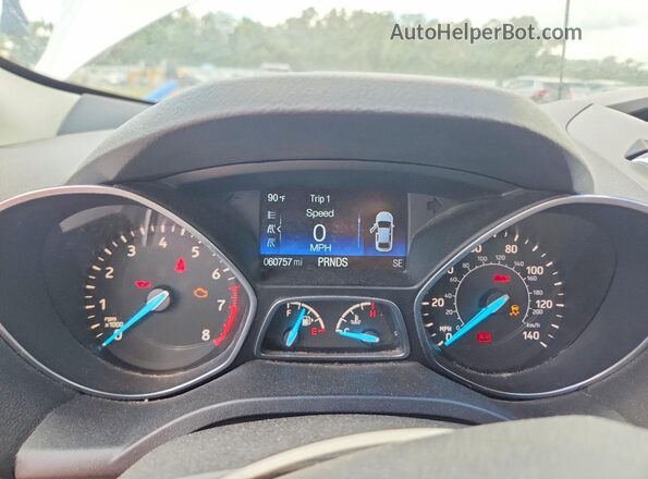 1FMCU0GD6HUE43621 2017 FORD ESCAPE White Widok zestawu wskaźników