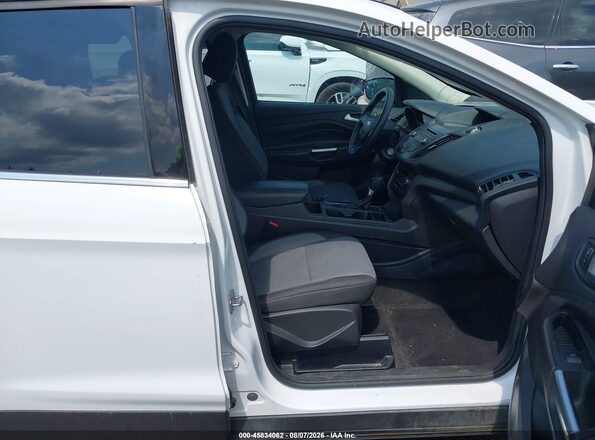 1FMCU0GD6HUE69927 2017 FORD ESCAPE White Front interior view