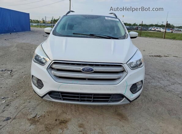 1FMCU0GD6JUB10244 2018 FORD ESCAPE White Вид спереду