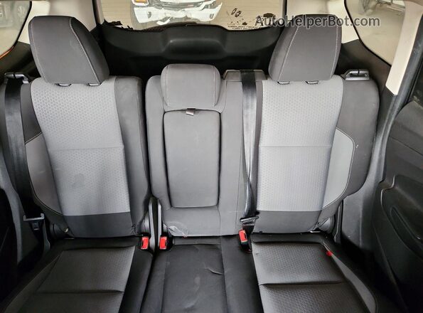 1FMCU0GD6JUB28338 2018 FORD ESCAPE Gray Հետևի նստատեղերի տեսք