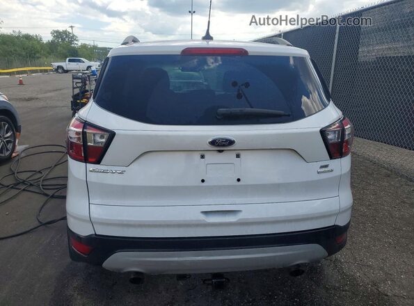1FMCU0GD6JUD28085 2018 FORD ESCAPE White ხელსაწყოთა პანელის ხედი