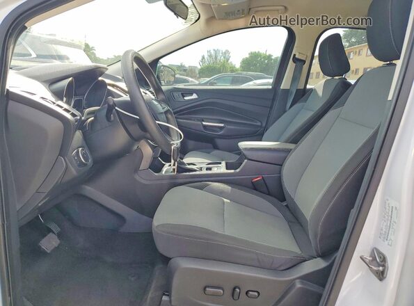 1FMCU0GD6JUD38289 2018 FORD ESCAPE White Առջևի վահանակի տեսք