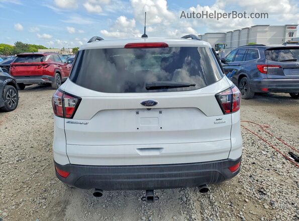 1FMCU0GD6JUD38289 2018 FORD ESCAPE White Սալոնի դիմացի տեսք