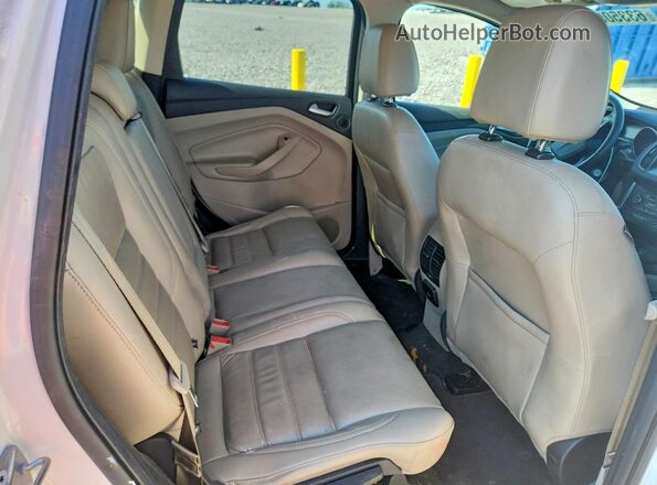 1FMCU0GD7HUA89253 2017 FORD ESCAPE Белый Вид задней части салона