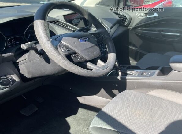 1FMCU0GD7HUC08158 2017 FORD ESCAPE Gray Widok wnętrza z przodu