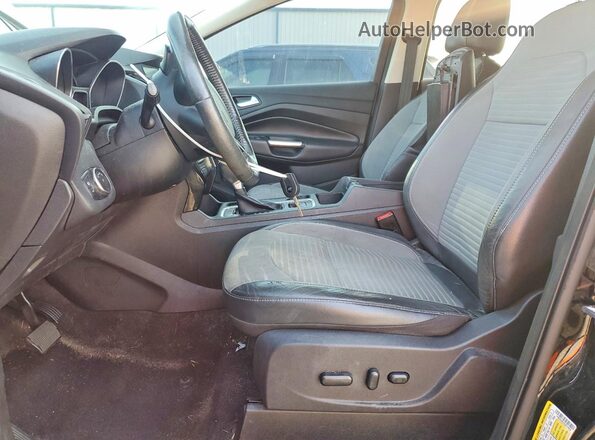 1FMCU0GD7HUD16036 2017 FORD ESCAPE Black Front interior view