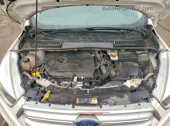 1FMCU0GD7HUD18403 2017 FORD ESCAPE Белый Вид подкапотного пространства