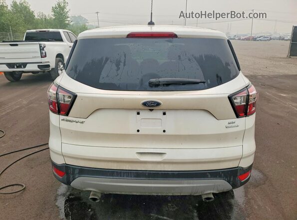 1FMCU0GD7HUD18403 2017 FORD ESCAPE Белый Вид сзади