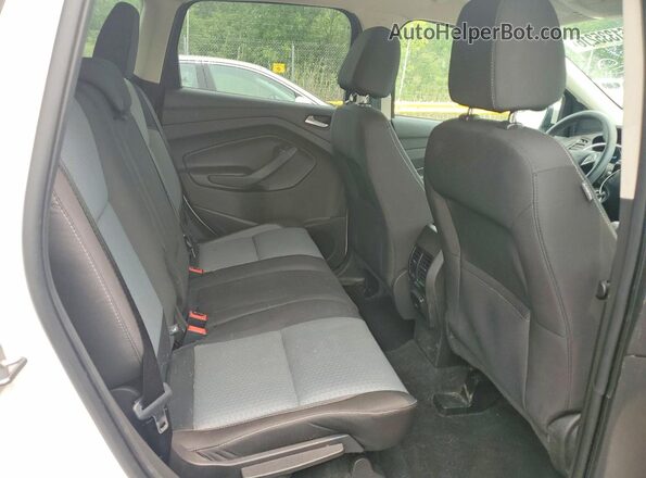 1FMCU0GD7HUD18403 2017 FORD ESCAPE Белый Вид задней части салона