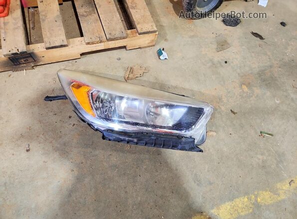1FMCU0GD7HUD27893 2017 FORD ESCAPE Gray Widok komory silnika
