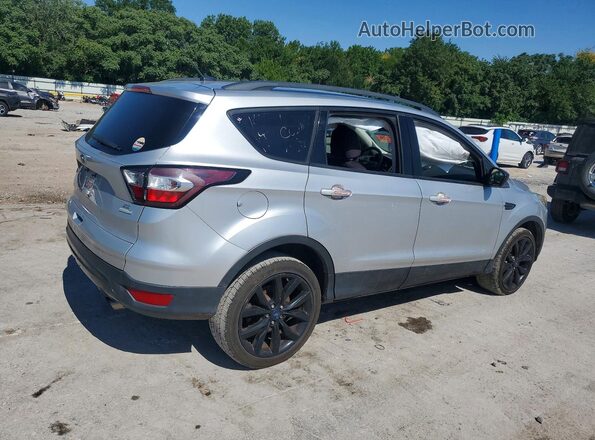 1FMCU0GD7HUD28204 2017 FORD ESCAPE Silver Հետևի աջ