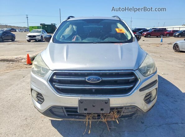 1FMCU0GD7HUD28204 2017 FORD ESCAPE Silver Դիմացի տեսք