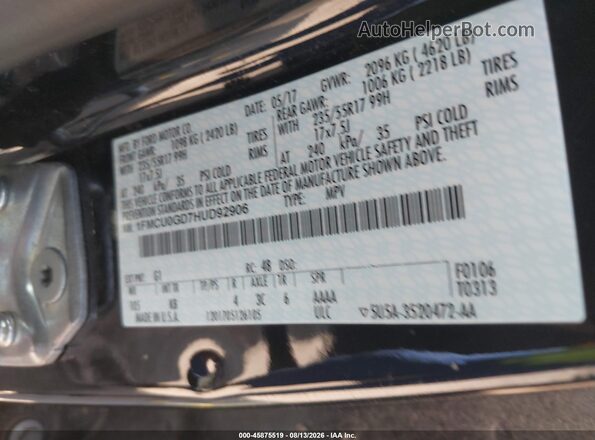 1FMCU0GD7HUD92906 2017 FORD ESCAPE Black Widok komory silnika