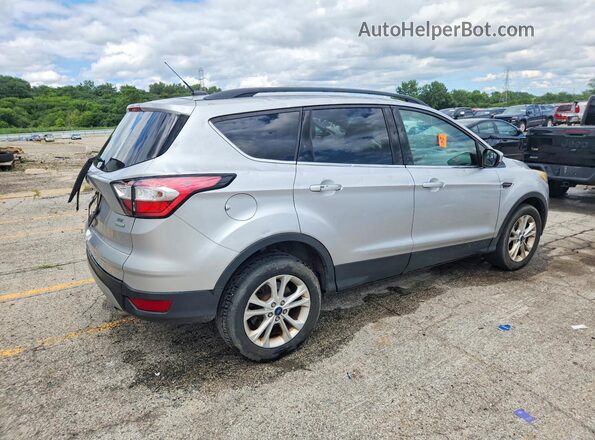 1FMCU0GD7HUD92923 2017 FORD ESCAPE Silver Tył prawy
