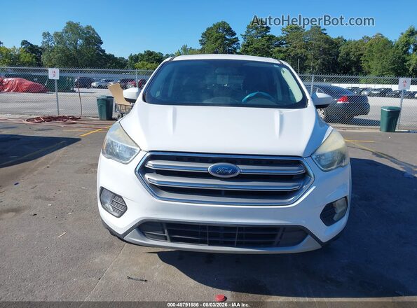 1FMCU0GD7HUE49167 2017 FORD ESCAPE Белый Вид спереди