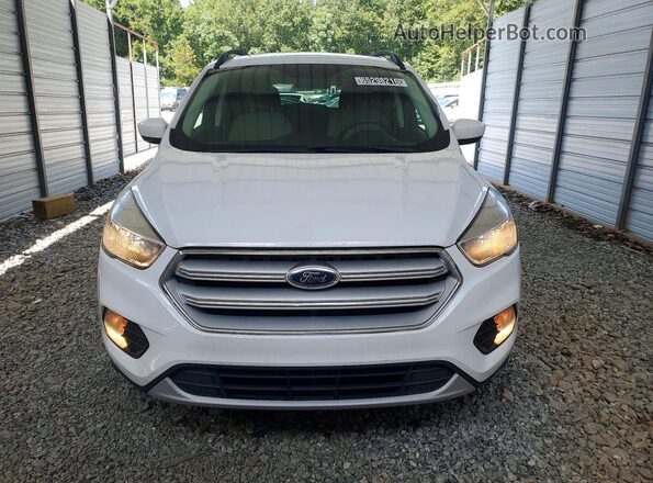 1FMCU0GD7JUC10790 2018 FORD ESCAPE White Դիմացի տեսք
