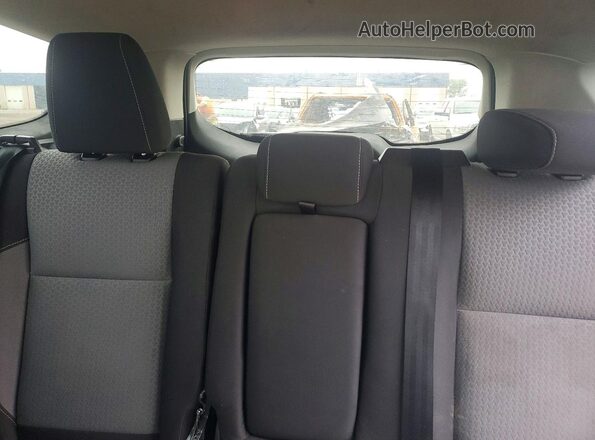 1FMCU0GD7JUC57446 2018 FORD ESCAPE White Widok tylnych siedzeń