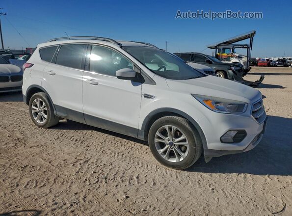 1FMCU0GD7JUC61741 2018 FORD ESCAPE Белый Передняя правая четверть