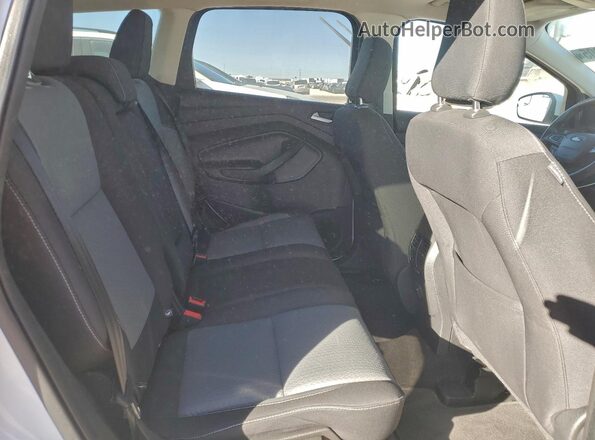 1FMCU0GD7JUC61741 2018 FORD ESCAPE Белый Вид задней части салона