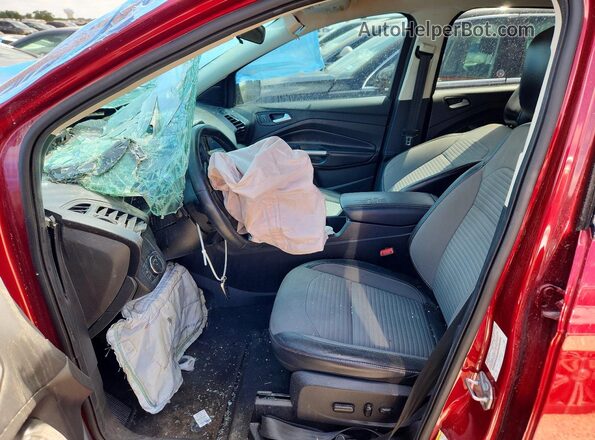 1FMCU0GD7KUB57333 2019 FORD ESCAPE Red Вид салону спереду