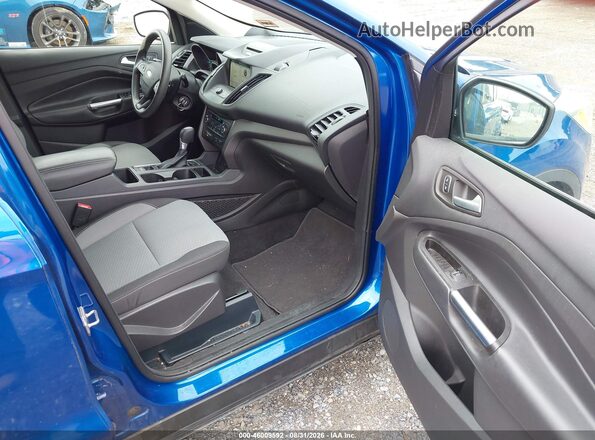 1FMCU0GD8HUA87737 2017 FORD ESCAPE Blue Vista interior delantera