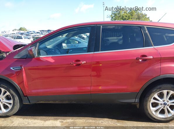 1FMCU0GD8HUC18925 2017 FORD ESCAPE Maroon 