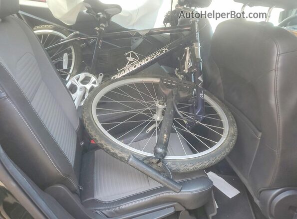 1FMCU0GD8HUC47390 2017 FORD ESCAPE Black Widok tylnych siedzeń