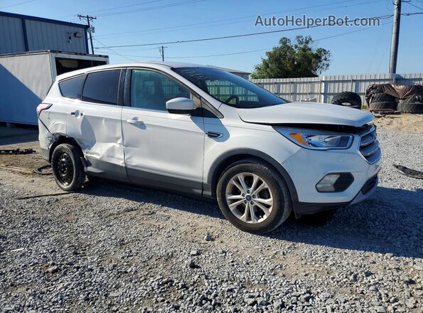 1FMCU0GD8HUC73181 2017 FORD ESCAPE White Передня права чверть